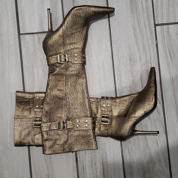 Go Max boots. - Picture 1 of 11